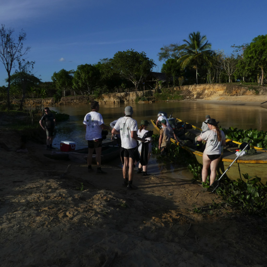 JBL Venezuela am Fluss